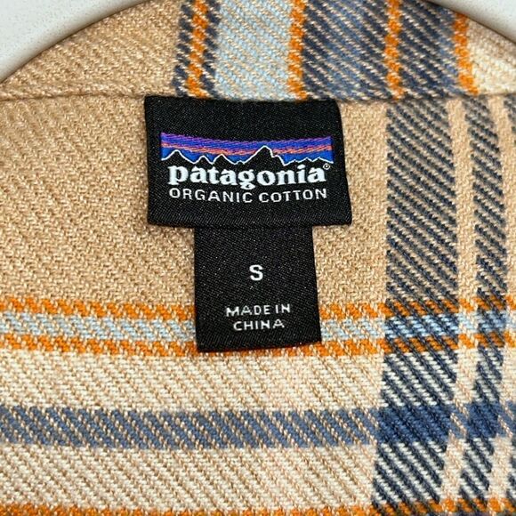 Patagonia Long-Sleeved Organic Cotton  Fjord Flannel Shirt - Picture 7 of 10